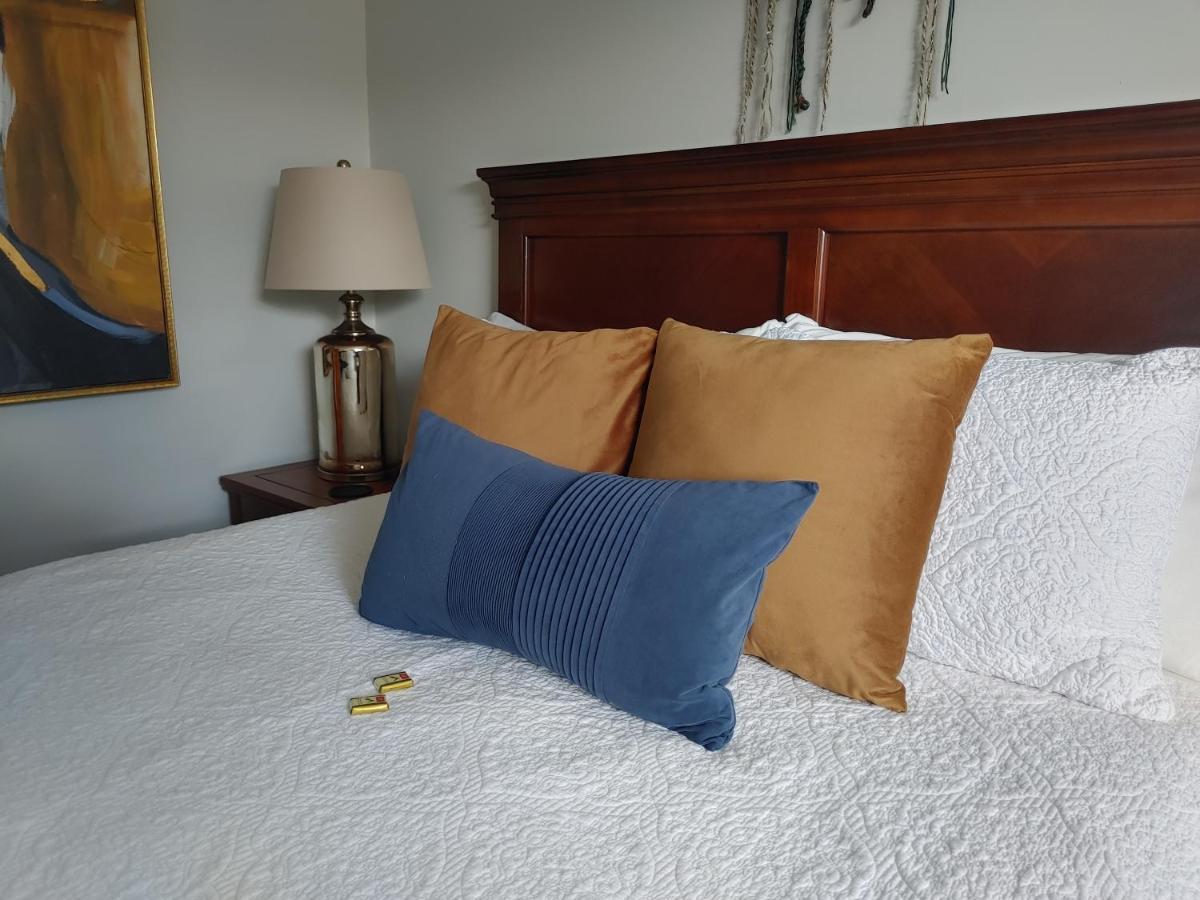 Stonewater Manor B&B Gananoque Dış mekan fotoğraf