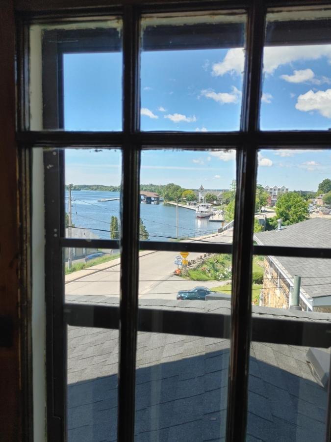 Stonewater Manor B&B Gananoque Dış mekan fotoğraf