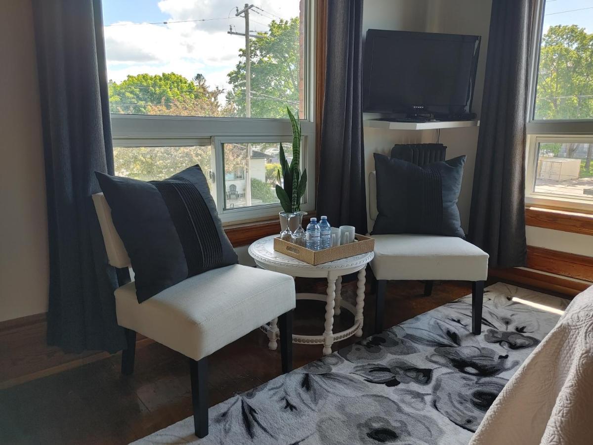 Stonewater Manor B&B Gananoque Dış mekan fotoğraf