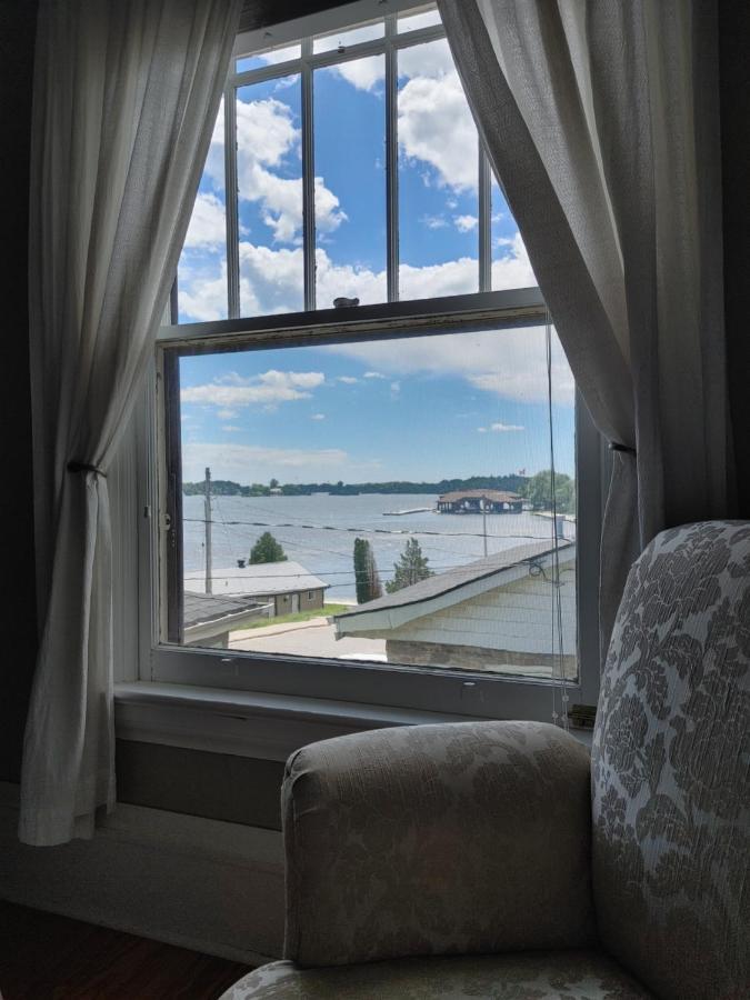 Stonewater Manor B&B Gananoque Dış mekan fotoğraf