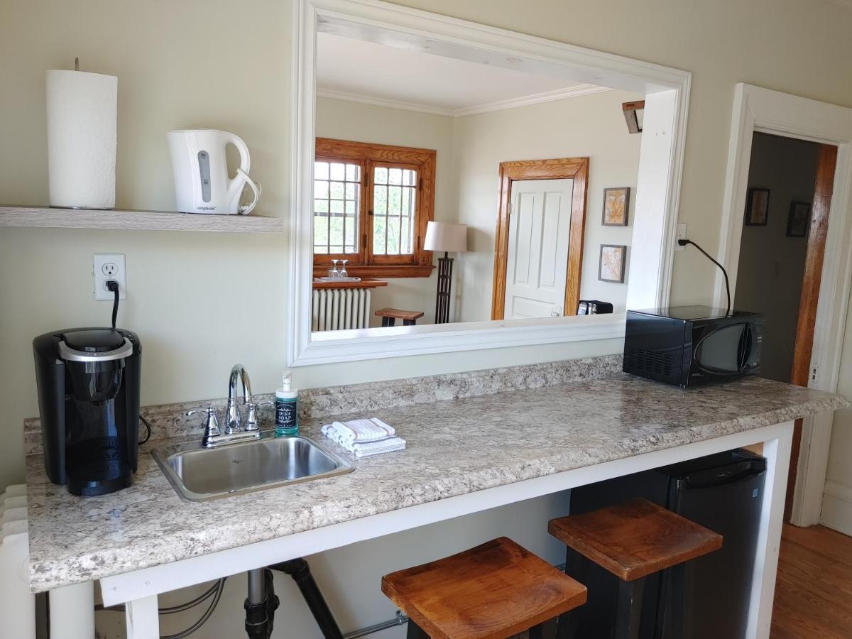Stonewater Manor B&B Gananoque Dış mekan fotoğraf