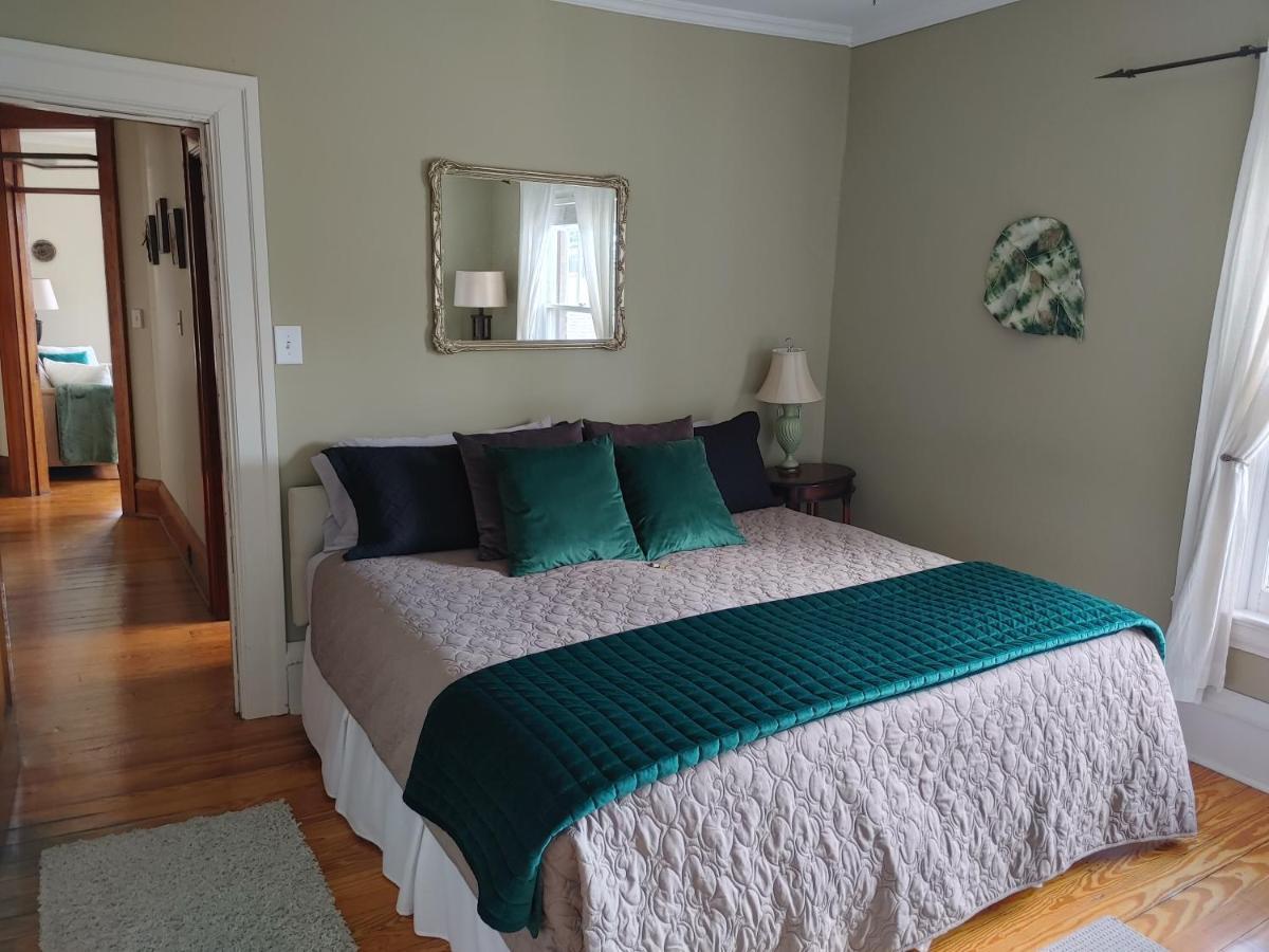 Stonewater Manor B&B Gananoque Dış mekan fotoğraf