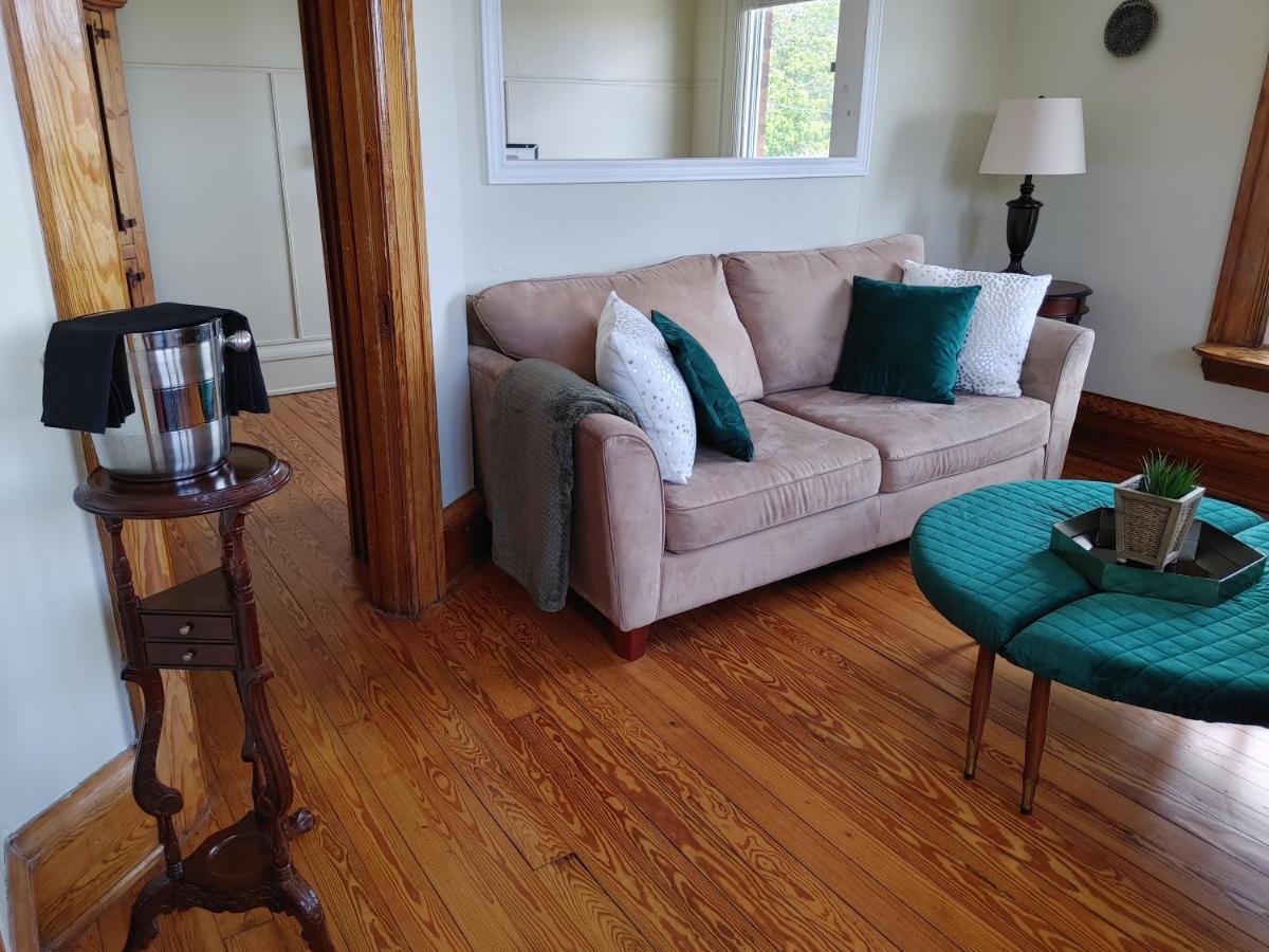 Stonewater Manor B&B Gananoque Dış mekan fotoğraf